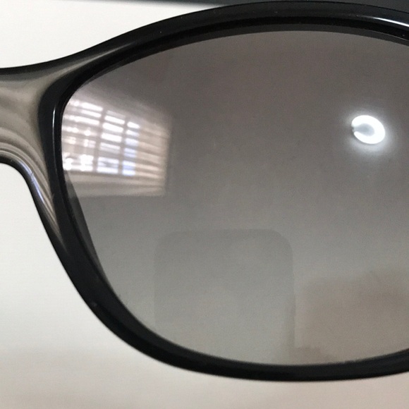 Authentic Burberry Black Sunglasses - Picture 6 of 8
